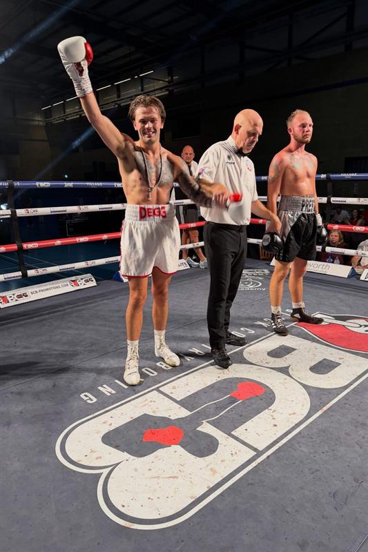 Liam Degg wins his professional boxing debut
