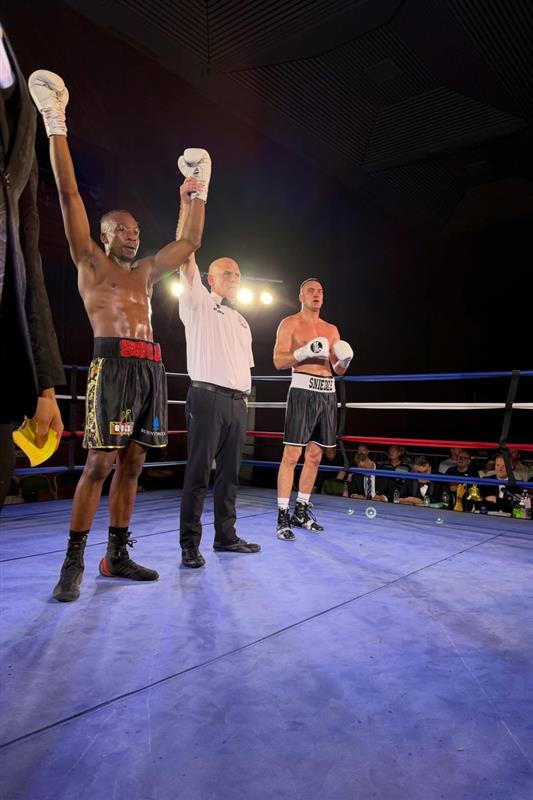Kyle Charles wins his professional contest